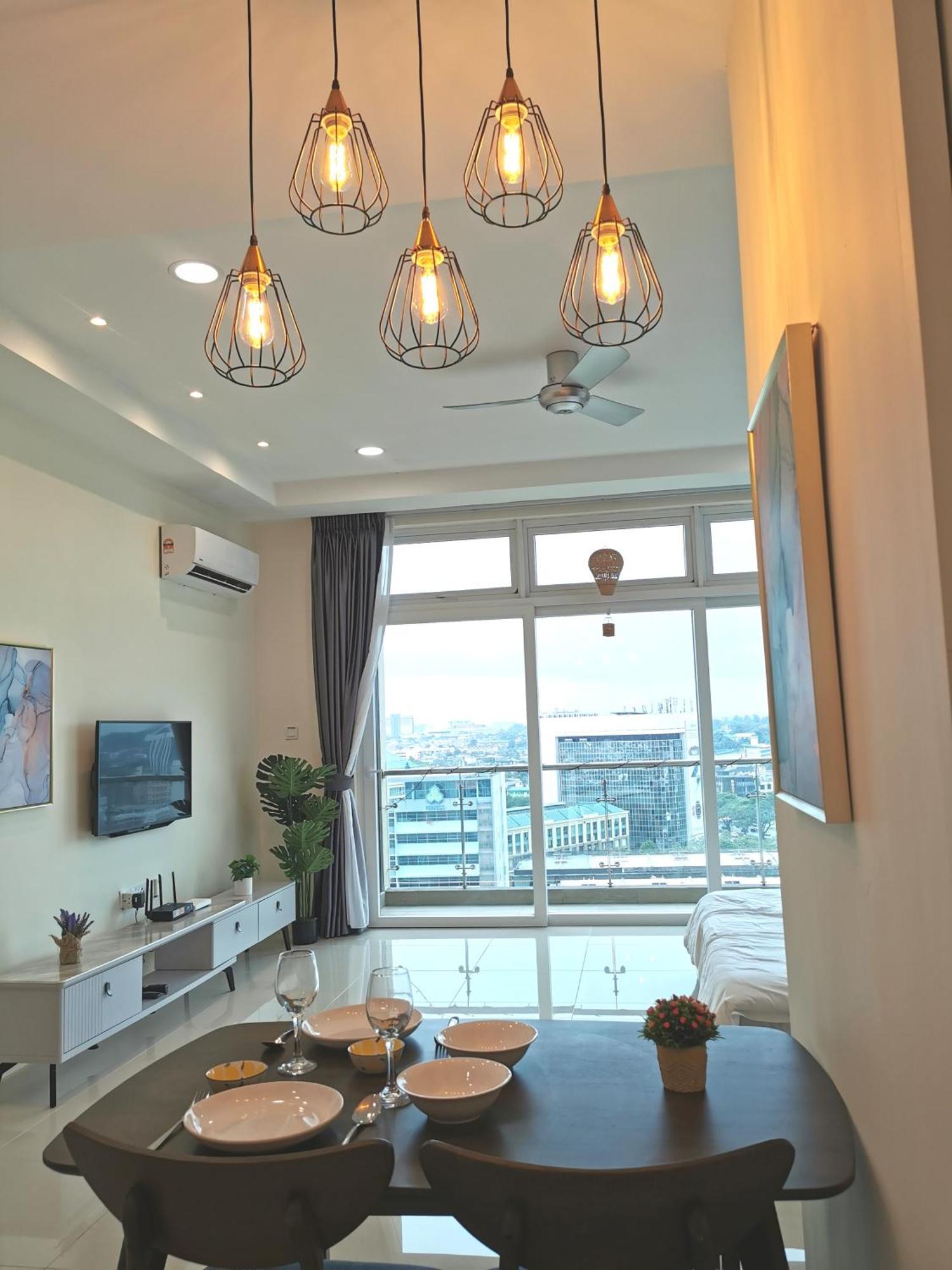Cozzzy Hut @ Riverine Diamond Kuching Exterior photo